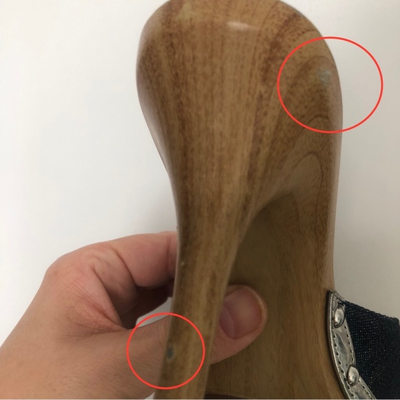 GUESS Wooden Clogs Heel Sandals - Dark Blue Denim with Flowers - Picture 9 of 10